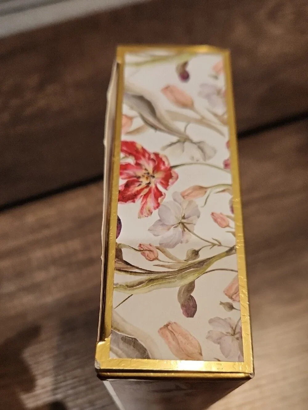 MG STUDIO Rosewater & Sandalwood Diffuser in Floral Pink and Gold Box 7.04 Fl Oz